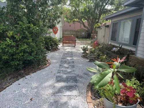 Central Location  Beach Access BBQ  Patio Cottage - 4-Star