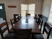 Urban Ranch, at the Treasure House .. 8 Bed 3 Bath 2 Kitchen + Basement Suite - 4-Star