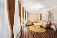 Zolotoj Globus Hotel