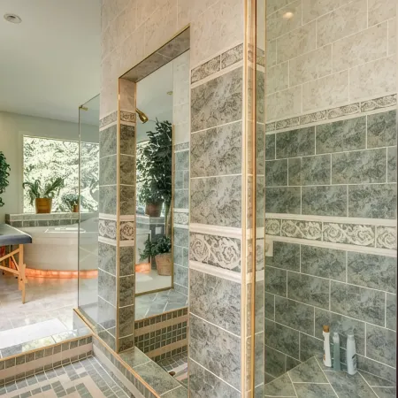 Exclusive House On Foothill with hot tub, sauna and jacuzzi.