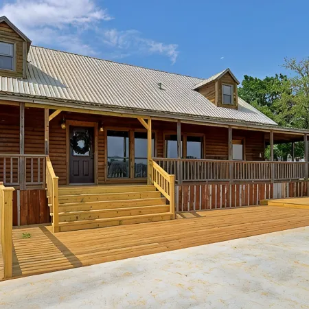 4D Guest Ranch~Large private pool with volley ball and basket ball nets