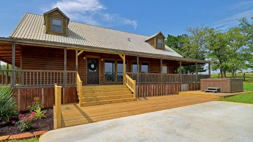 4D Guest Ranch~Large private pool with volley ball and basket ball nets - Homestays
