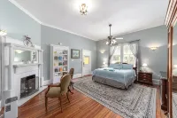Private historic district apt with pool-suite A