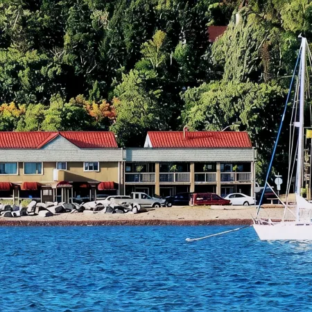 Harbor Inn Self Check-in Hotel