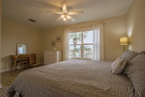 The Boardwalk - Ocean Views - 2 bd /1 bth - Gym