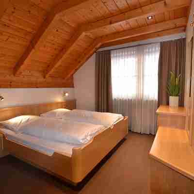 Comfortable attic room with panoramic view & balcony - free Wi-Fi Rooms
