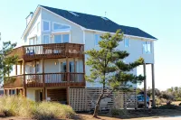 Panoramic Ocean Views Seaside Retreat with Private Pool, Hot Tub -2 Minute Walk - 3 tähden