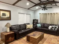 Bandera Texas Rooster Cogburn's Guest-house with pool - 2-Star