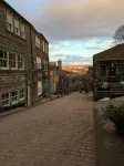Weavers Guesthouse by Weavers of Haworth - parcheggio