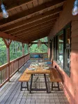 Red Stone Retreat-10 Min to Asheville, Game Room, Firepit, Quiet and Secluded - Alphydda