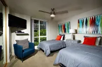 Luxurious and Spacious Condo steps from the Beach - Fitnessstudio