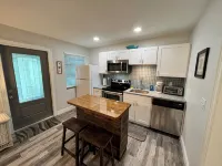 875 Oasis #4 Location! - 4-Star