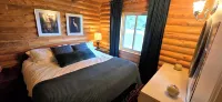 Authentic Log Cabin w/ Fire Pit - 45 Mins to Yellowstone! - 4-Sterne