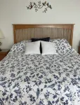 All season cottage with sauna overlooking the private beach on Lake Superior - Wifi