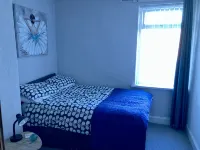 Spacious newly refurbished 3 bedroom home, close to the beach, dogs welcome.<br><br> - 2-Star