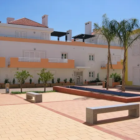 Modern 2 bedroom Duplex apartment next to Cabanas de Tavira Beach Free Wi-Fi