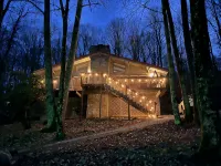 Spacious 3BR/3BA Cabin Only 0.5 Miles From Slopes!