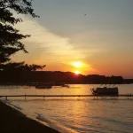 Spectacular Lakefront Cabin w/boat mooring on Higgins Lake Sleeps up to 8 people - Feriehus