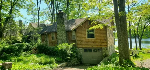 Charming 2-bedroom cabin with a stunning view - 4성급