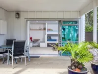 luxury beach flat, MAXIMUM four people, No cleaning fee Hotels in Ohope