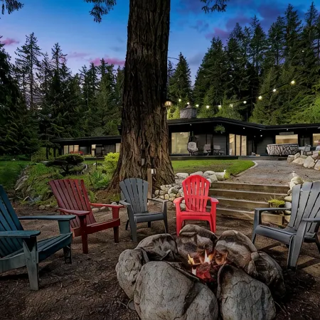 Stunning Waterfront Getaway!  Luxury Home on Acreage,  Natures Paradise