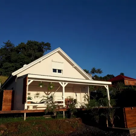 Superb Villa Ti 'Punch modern comfort in Guadeloupe