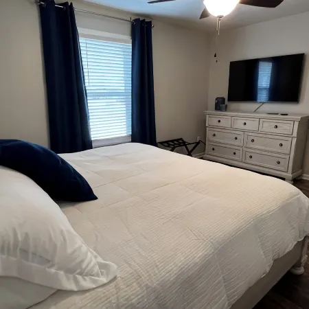 Cozy 2-bedroom townhome in charming North Augusta with plenty of amenities