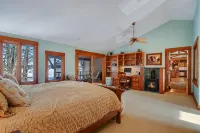 Beautiful Craftsman Style Lake Home - Chalets