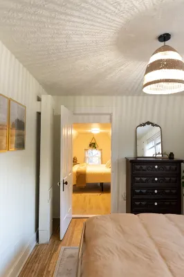 Cozy Cottage on Spring---Centrally Located and 10 mins from downtown Louisville - Wifi