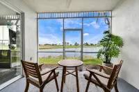 GreenLinks at Lely Resort · 1st Floor · Lake View · Golf · Sleeps 6 - 4-Star