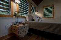 Tech Time: Secluded Treehouse Overlooking Creek - 4-Star