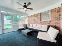 5 Bedroom Expansive Haven with Hot tub, Pool Table, Arcade & Outside Playset - 4-Star