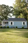 Complimentary Golf Cart  - .9 Miles From Square - Hot Tub - 4성급