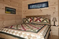 Romantic Cabin overloking pond - 4-Star