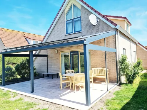 Nice Holiday Home With Courtyard - Wifi