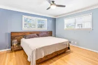 Spacious 3 BR Modern Home in Grosse Pointe Park - Jacuzzi