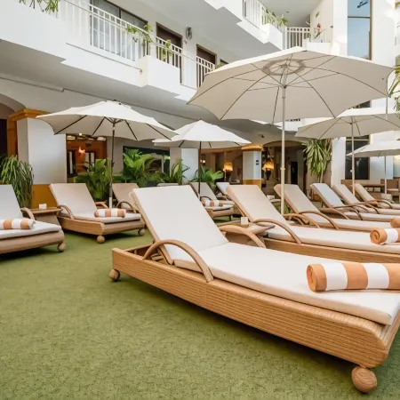 Los Arcos Suites