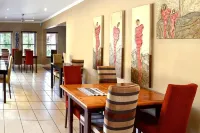 Plumwood Boutique Hotel by the Living Journey Collection - Aamiainen