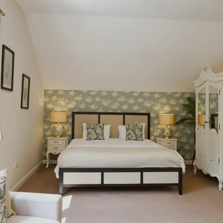 Fox & Hounds Country Hotel