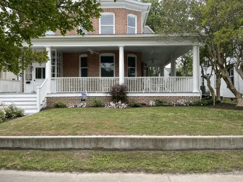 Spacious restored 1914 historic home steps from the beach. - 4-Star