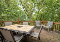 Cozy Ozarks Escape Near Branson ~ Perfect for Couples & Families - Alppimaja