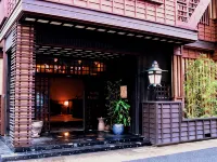 Ryokan Igaya - parking