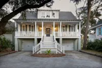 Gorgeous Oceanview Fripp Home on Golf Course! Golf Cart & 2 Amenity Cards incl. - Wi-Fi