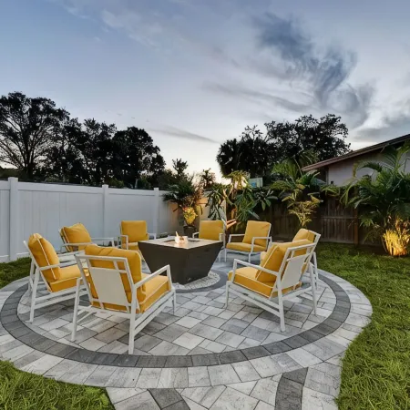 Clearwater Villa 6 Br, Heated Pool,  Mini Golf,  4K Projector Lounge Theatre