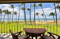 Exceptionally Remodeled Oceanfront, Sunsets,  A/C, King bed Hale Kai O Kihei - พร้อมWifi