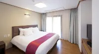 Holiday Inn Resort ALPENSIA PYEONGCHANG by IHG - bar