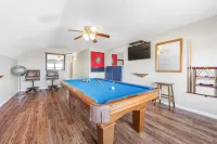 Clean and Comfortable Centrally Located 5br/3Bath home in Meridian, ID. - Homestays