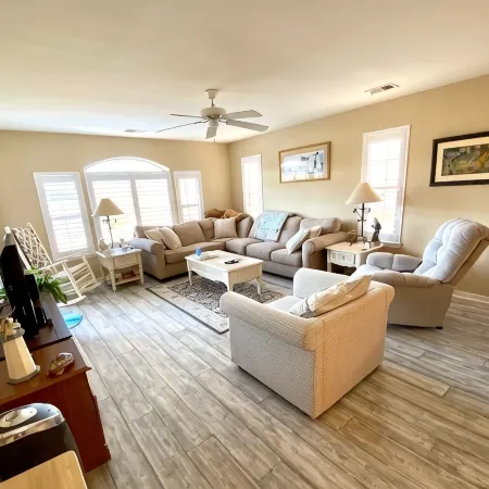 Pawleys Island True Blue Villa, ground floor with 3 bedrooms and 4 beds