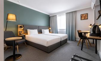Holiday Inn NEWPORT by IHG
