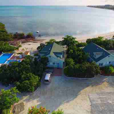 Silver Palms # 2 – Exclusive Long Bay Beachfront Retreat with Pool Hotel Exterior